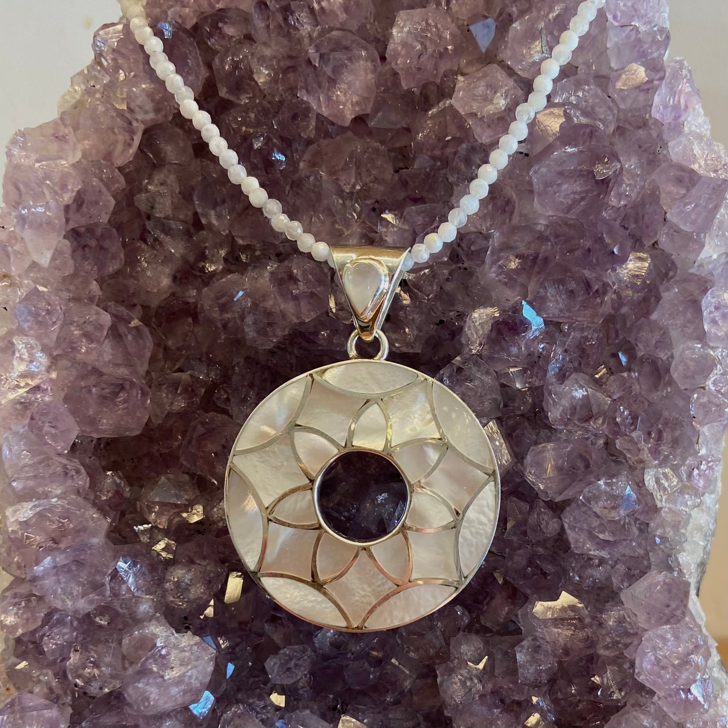 Mother of Pearl Flower Pendant on Petite Moonstone Strand
