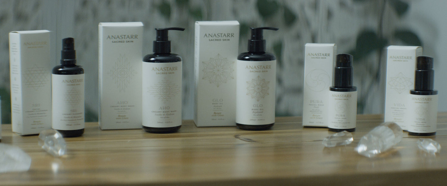 Sri Cleanser - Anastarr Beauty