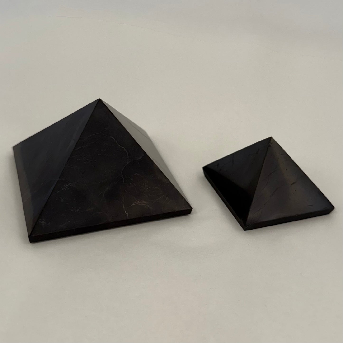 Crystal Pyramid - Shungite