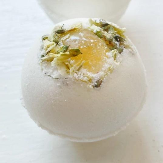 Organic Essential Oil & Crystal Bath Bomb